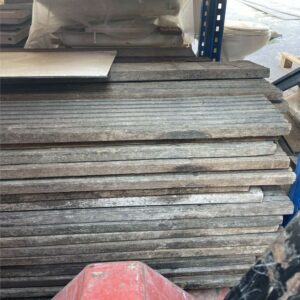 Bois de terasse / l. 13,5cm / ep. 2,5cm / 60m2