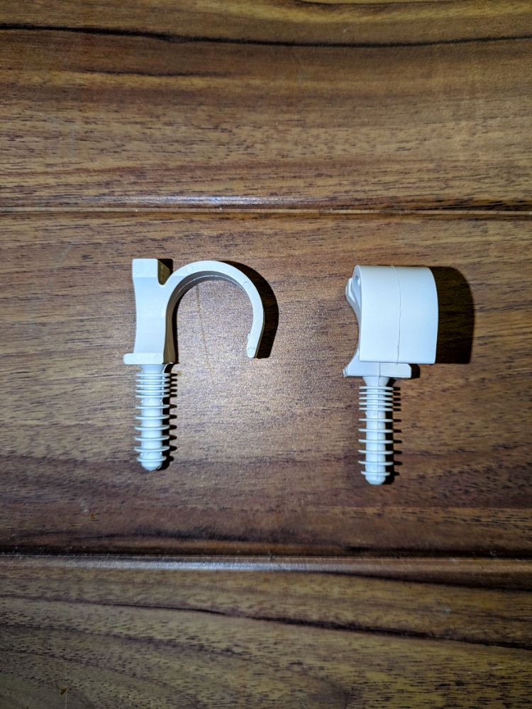 Collier cheville pour tube et gaine (clips parapluies simples) Ø 20